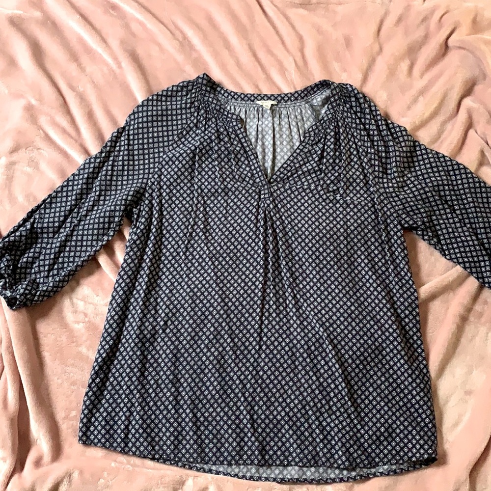 SONOMA DARK BLUE FLORAL V-NECK BLOUSE